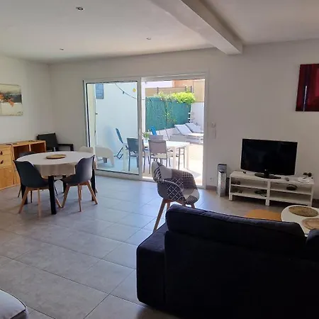 Maison Contemporaine Avec Piscine Proche *