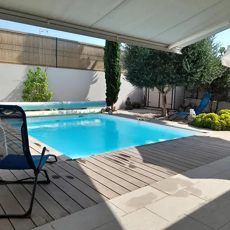 Nyaraló Maison Contemporaine Avec Piscine Proche